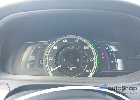 2017 Honda Accord Hybrid z USA, uszkodzony, nr VIN JHMCR6F38HC008220